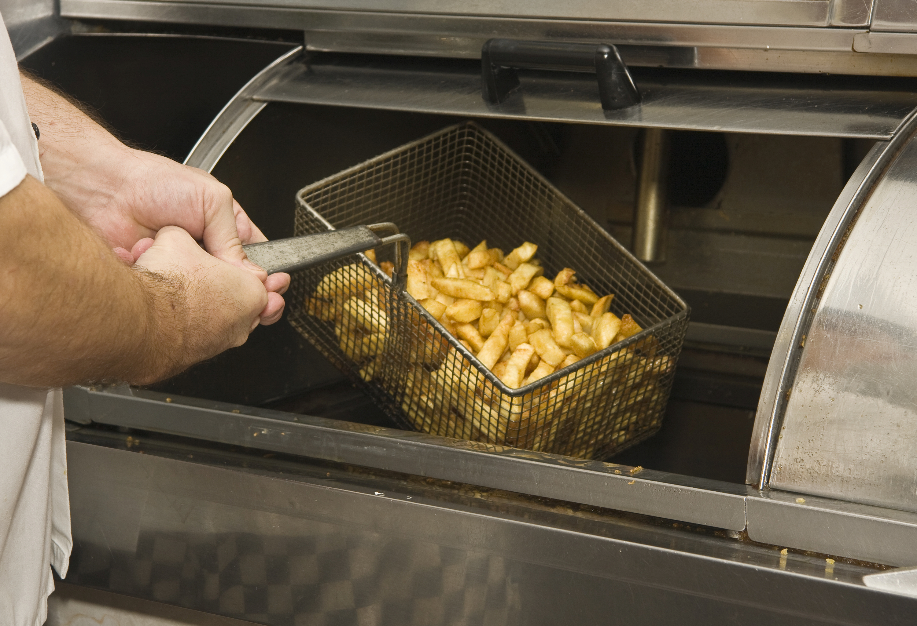 Cleaning commerial Deep Fryer